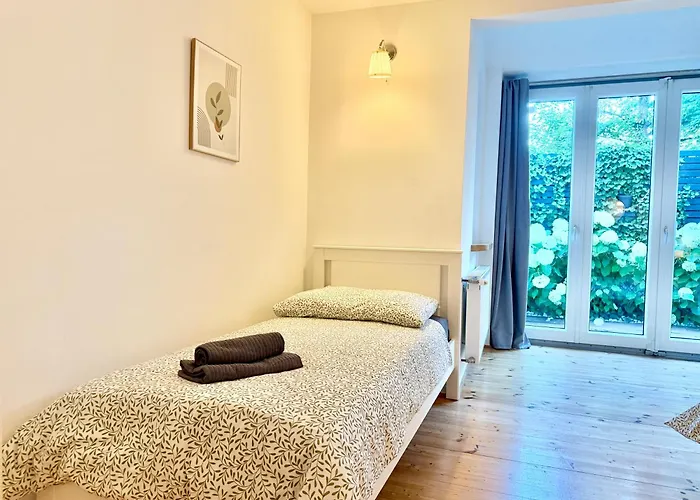 Luxury 130 M2 With Garden Apartment *